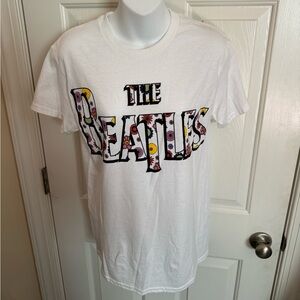 The Beatles Beatnik Floral Womens White Graphic Short Sleeve T Shirt Small NWOT